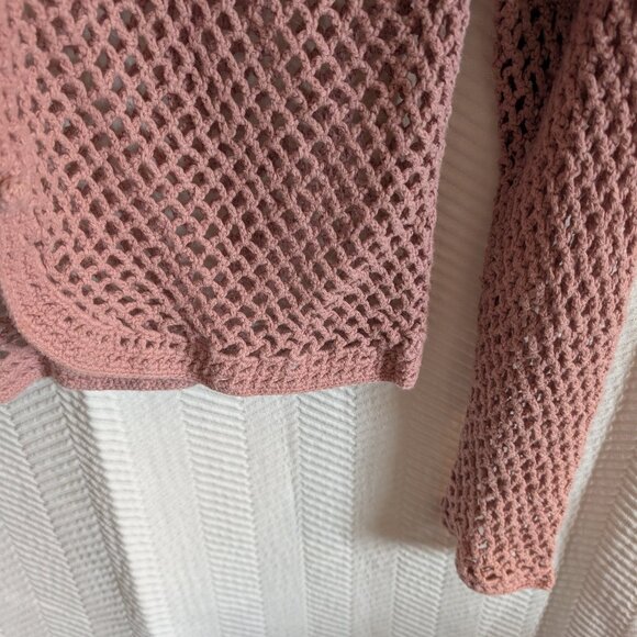 Vintage Pink Crochet Floral pearl Cardigan Sweater Cottage core Grandma Soft - Picture 7 of 12